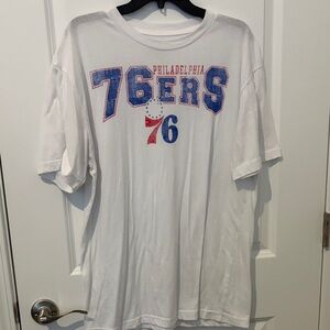 Philadelphia 76ers White Graphic Tee